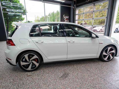Used 2018 Volkswagen GTI SE w/ SE Leather Package FWD image 4