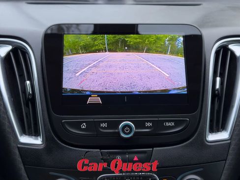 Used 2020 Chevrolet Malibu LT FWD image 22