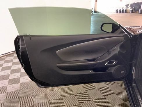 Used 2010 Chevrolet Camaro SS RWD image 18