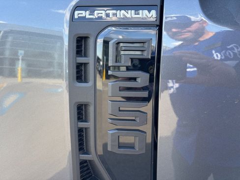 New 2026 Ford F250 Platinum w/ FX4 Off-Road Package image 5
