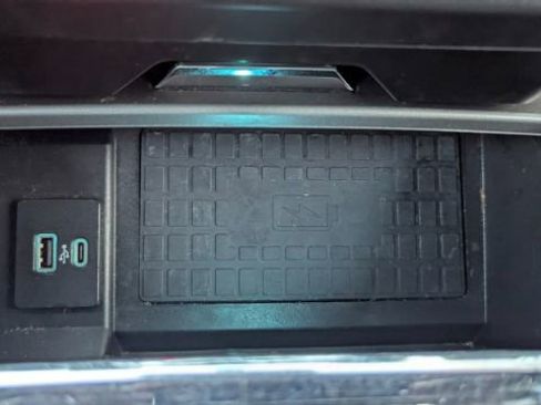 Used 2021 Ford Expedition Max XLT image 37