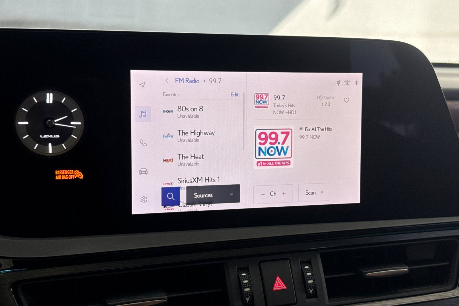 Used 2024 Lexus ES 300h w/ Premium Package FWD image 23