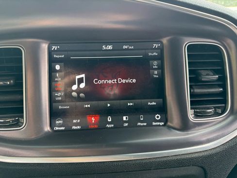 Used 2019 Dodge Charger R/T image 32