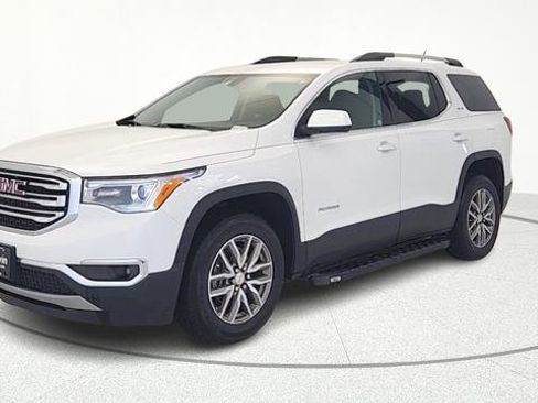 Used 2019 GMC Acadia SLE w/ Driver Alert Package I FWD image 3