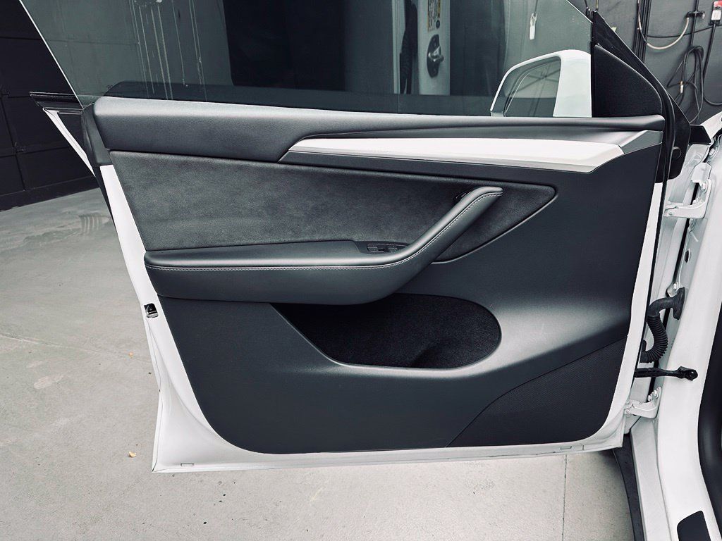Used 2023 Tesla Model Y Performance AWD/4WD image 24
