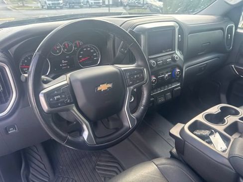 Used 2021 Chevrolet Silverado 1500 LT AWD/4WD image 14