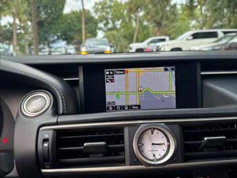 Used 2016 Lexus RC 200t image 19