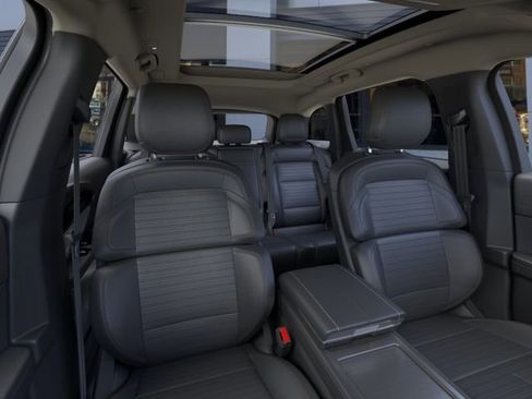 New 2026 Lincoln Nautilus Reserve image 12