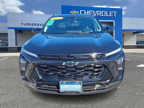 Certified 2025 Chevrolet Trax ACTIV w/ Sunroof Package image 2