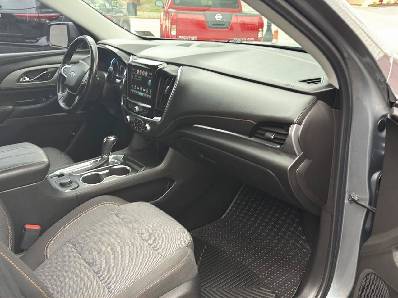 Used 2018 Chevrolet Traverse LT AWD/4WD image 19