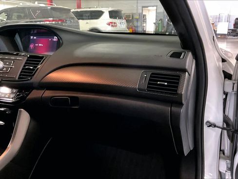 Used 2017 Honda Accord Sport image 16