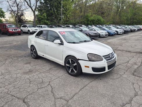 Used 2009 Volkswagen Jetta S FWD image 5