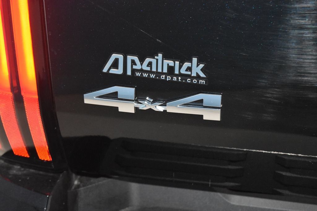 Used 2024 Toyota Tundra Limited AWD/4WD image 30