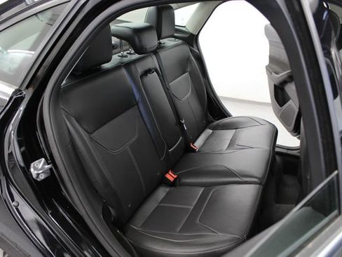 Used 2018 Ford Focus Titanium w/ Titanium Technology Package FWD image 28