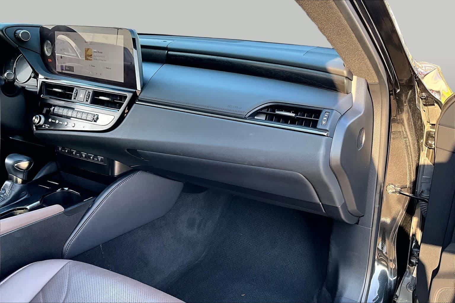 Used 2024 Lexus ES 350 Ultra Luxury w/ Accessory Package (Z2) FWD image 16
