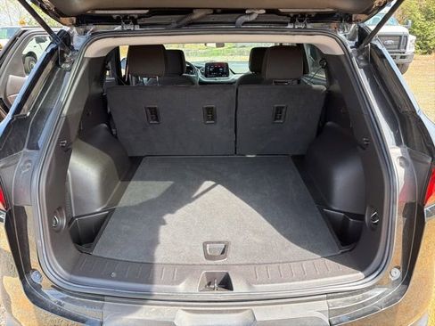 Used 2023 Chevrolet Blazer LT image 12