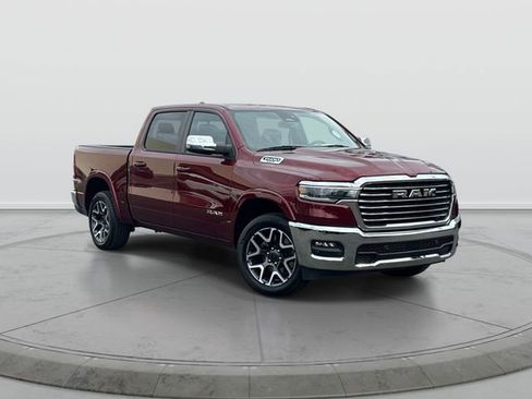 Used 2025 RAM 1500 Laramie AWD/4WD image 1