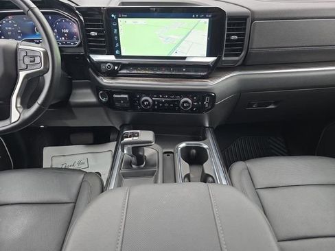 Used 2025 Chevrolet Silverado 1500 LTZ AWD/4WD image 15
