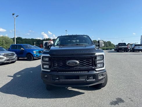 Used 2025 Ford F250 Lariat w/ Lariat Ultimate Package AWD/4WD image 2