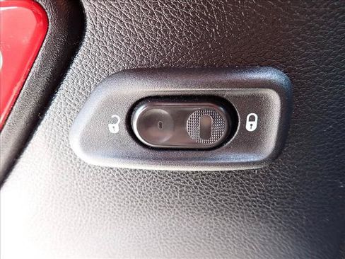 Used 2014 Jeep Wrangler Unlimited Rubicon w/ Connectivity Group AWD/4WD image 10