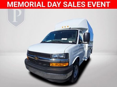 New 2025 Chevrolet Express 3500 w/ Power Convenience Package RWD image 11