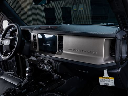 Used 2026 Ford Bronco Outer Banks AWD/4WD image 18