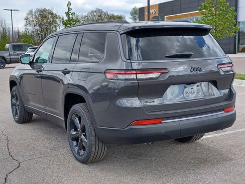 New 2026 Jeep Grand Cherokee L Limited w/ Limited Altitude Package AWD/4WD image 3