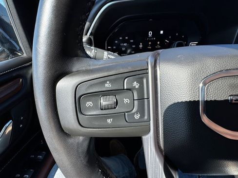 Used 2023 GMC Yukon Denali Ultimate image 20