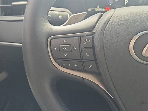 Certified 2025 Lexus ES 300h w/ Premium Package image 23