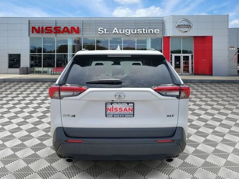 Used 2024 Toyota RAV4 XLE FWD image 3