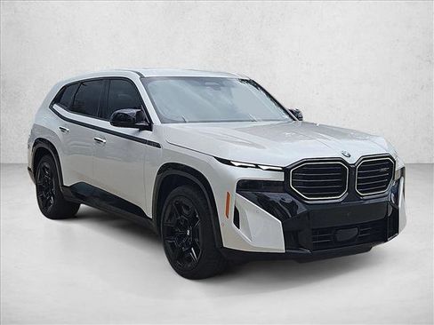 Used 2025 BMW XM w/ M Driver's Package AWD/4WD image 3