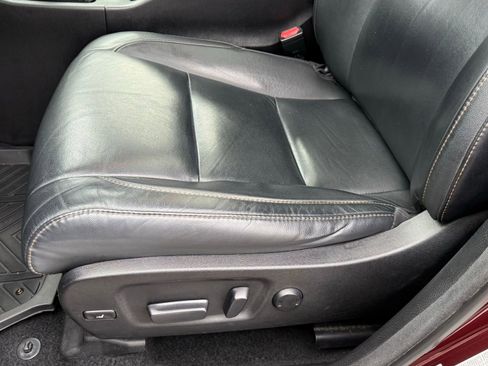 Used 2017 Toyota Highlander XLE image 37