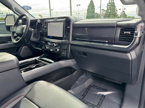 Used 2025 Ford F250 Lariat w/ Chrome Package AWD/4WD image 30