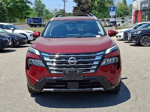 Certified 2025 Nissan Rogue Platinum AWD/4WD image 3