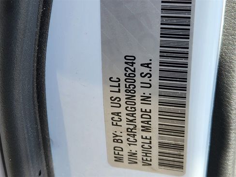 Used 2022 Jeep Grand Cherokee L Altitude image 28