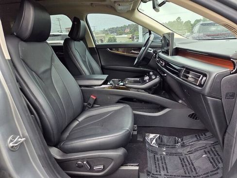 Used 2023 Lincoln Nautilus Reserve FWD image 22
