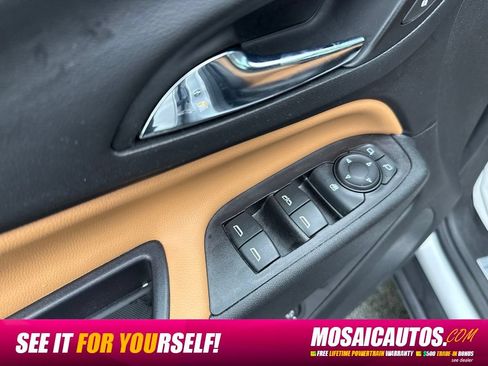 Used 2020 Chevrolet Equinox Premier FWD image 27