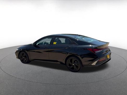 Used 2026 Hyundai Elantra Sport FWD image 10