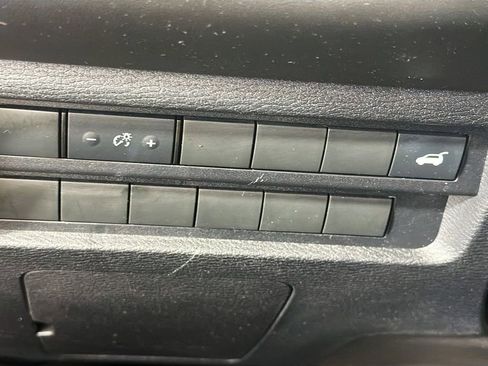Used 2024 Mitsubishi Outlander SE Black Edition FWD image 13