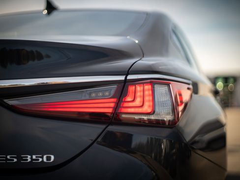 Used 2023 Lexus ES 350 w/ Premium Package image 24