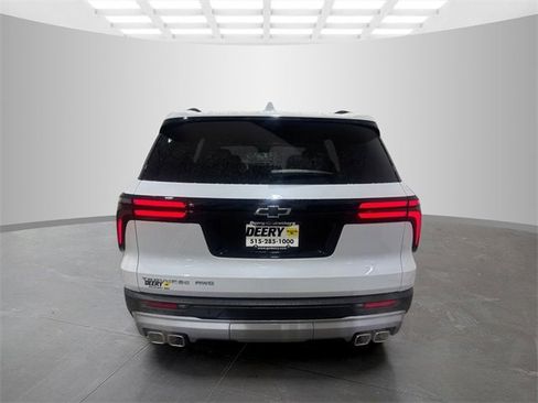 New 2026 Chevrolet Traverse LT w/ Sun and Wheel Package image 5