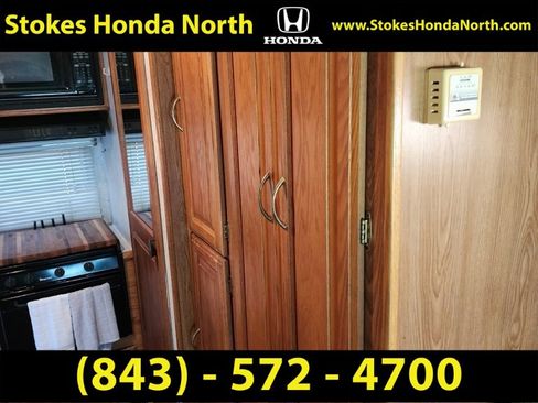 Used 2002 Ford E-350 and Econoline 350 Super Duty image 11