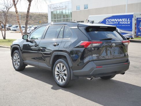 Used 2025 Toyota RAV4 XLE Premium w/ Weather Package image 5