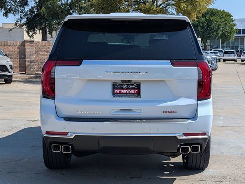New 2026 GMC Yukon Denali w/ Denali Reserve Package AWD/4WD image 5