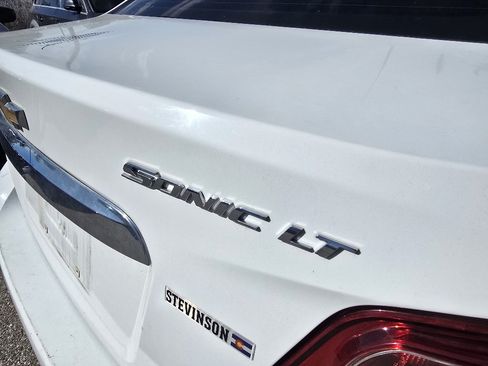 Used 2014 Chevrolet Sonic LT FWD image 11