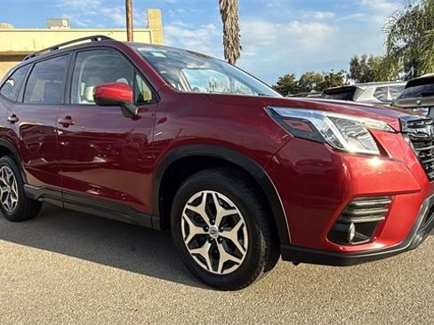 Used 2022 Subaru Forester Premium image 36