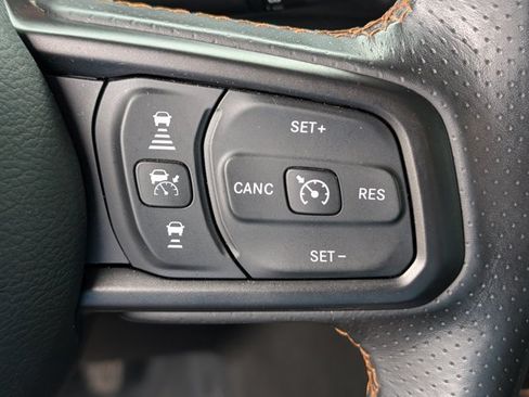 Used 2024 Jeep Gladiator Mojave w/ Convenience Group AWD/4WD image 45