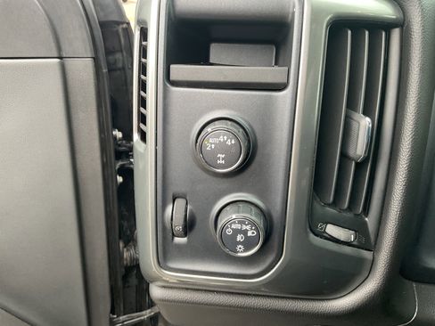 Used 2018 Chevrolet Silverado 1500 LT w/ All Star Edition image 29