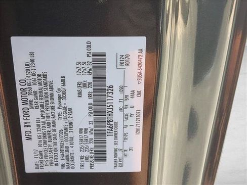 Used 2018 Ford Mustang Coupe RWD image 22