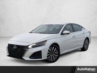 Used 2023 Nissan Altima 2.5 SV